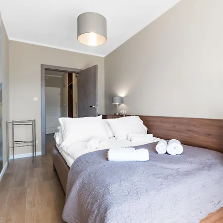 Lorien שצ'קלארסקה פוראובה